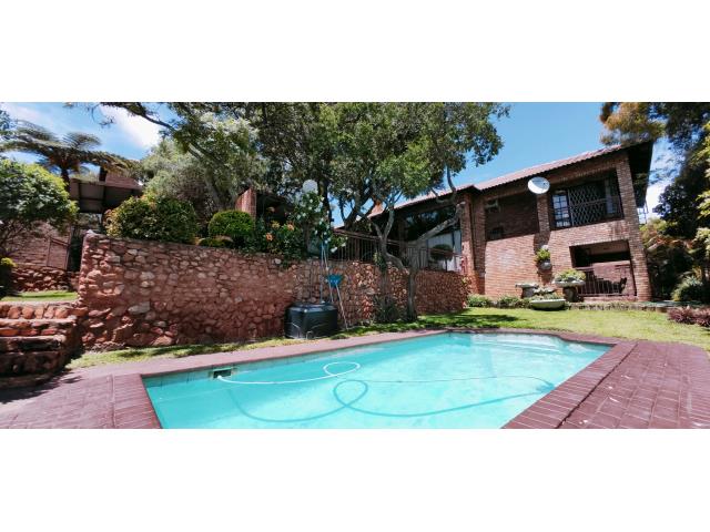 7 Bedroom House for sale in Ninapark