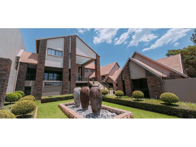 4 Bedroom House for sale in Amandasig