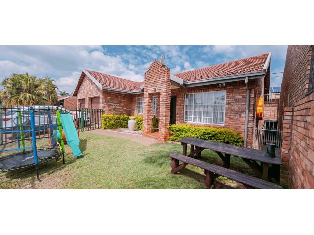 3 Bedroom House for sale in Theresapark