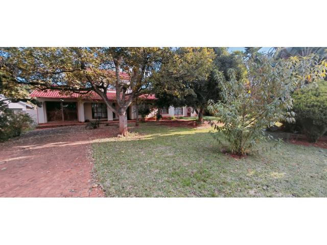 4 Bedroom House for sale in Eldorette