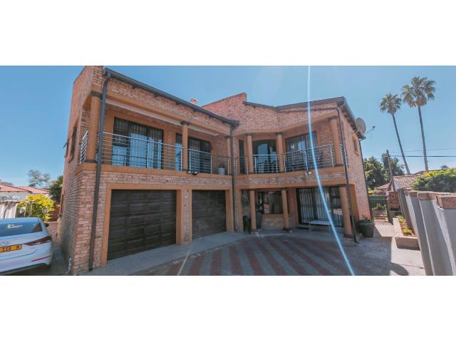 5 Bedroom House for sale in The Orchards