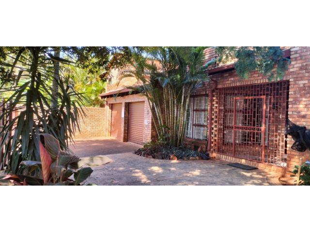 3 Bedroom House for sale in Amandasig