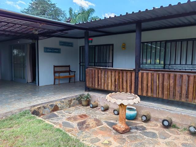 4 Bedroom House for sale in Dorandia