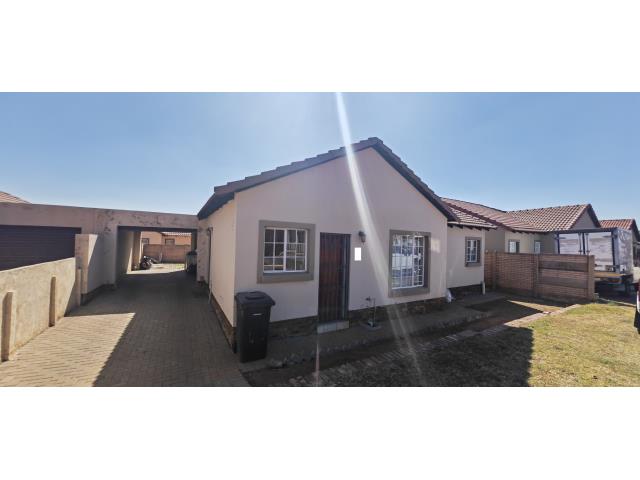 3 Bedroom House for sale in Amandasig