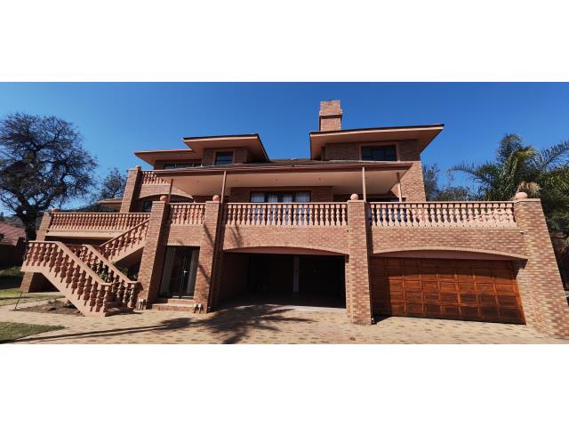 5 Bedroom House for sale in Amandasig