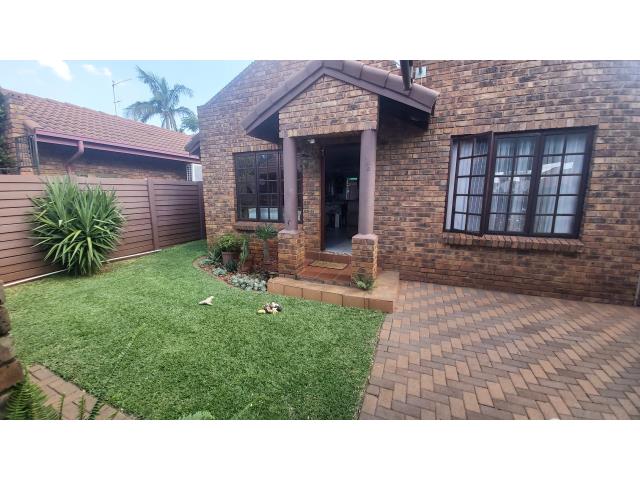 2 Bedroom House for sale in Theresapark