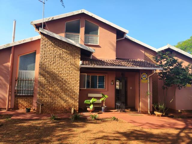 4 Bedroom House for sale in The Orchards