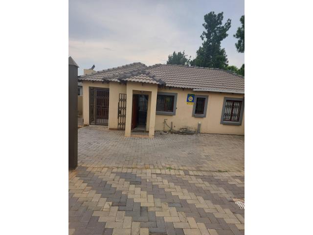3 Bedroom House for sale in Amandasig