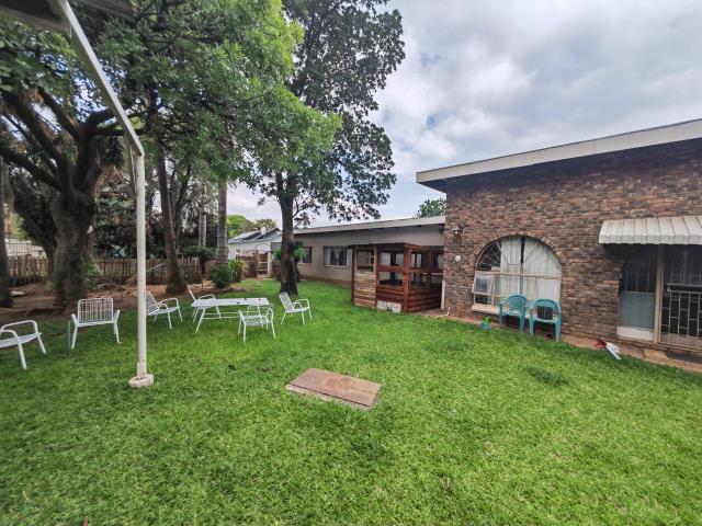 5 Bedroom House for sale in Dorandia