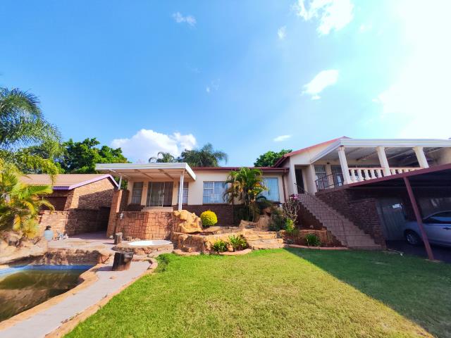 5 Bedroom House for sale in Amandasig