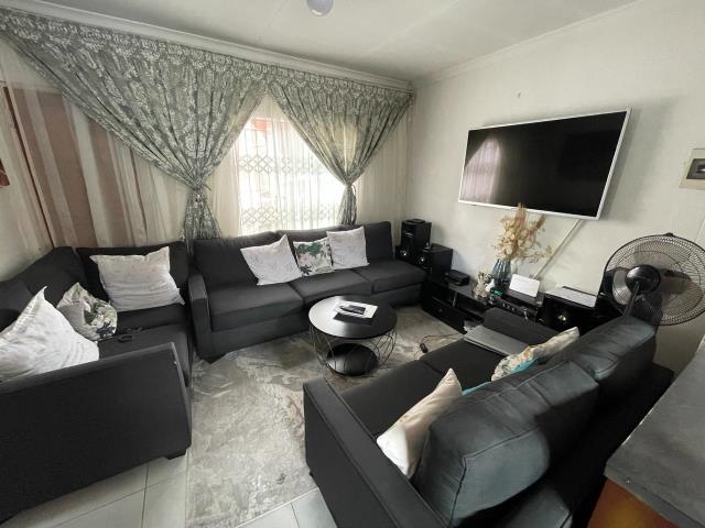 2 Bedroom House for sale in Nkwe Country Estate