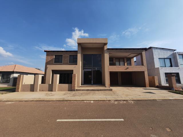 4 Bedroom House for sale in The Orchards