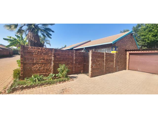 2 Bedroom House for sale in The Orchards