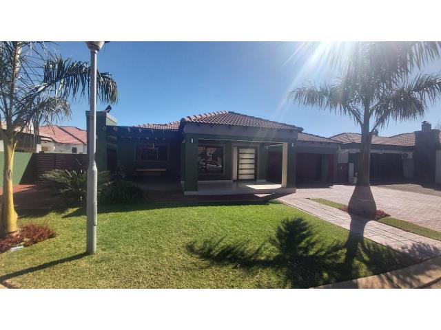 3 Bedroom House for sale in The Orchards