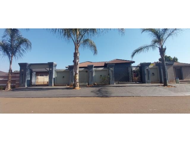 3 Bedroom House for sale in The Orchards