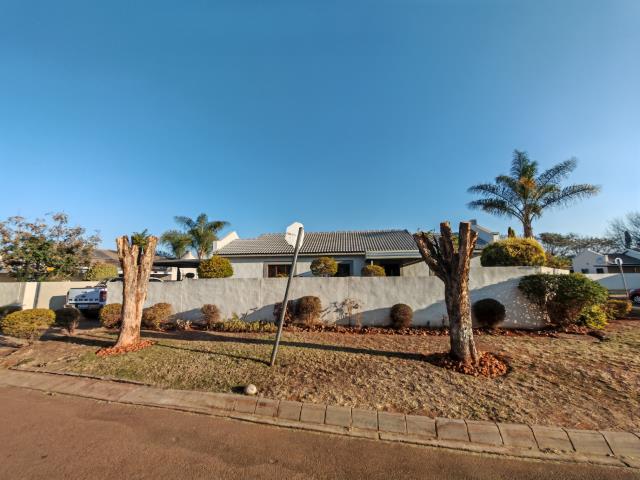 3 Bedroom House for sale in Hesteapark