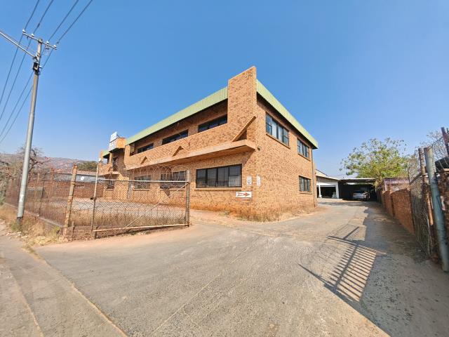 1500m² Industrial space for sale in Pretoria North