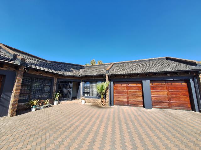 3 Bedroom House for sale in Theresapark