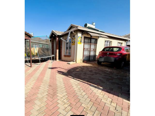 3 Bedroom House for sale in Amandasig