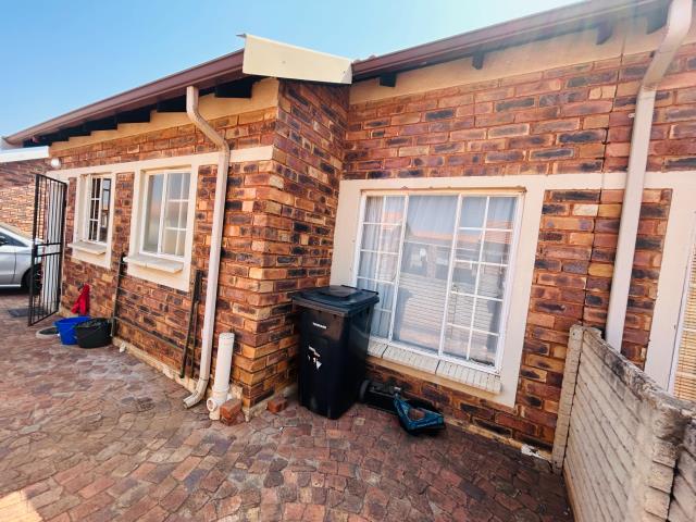 2 Bedroom House for sale in The Orchards