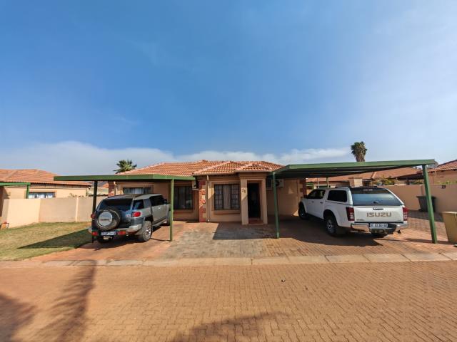 2 Bedroom House for sale in Hesteapark