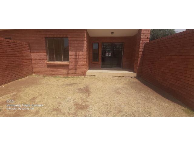 2 Bedroom Apartment for sale in Karenpark