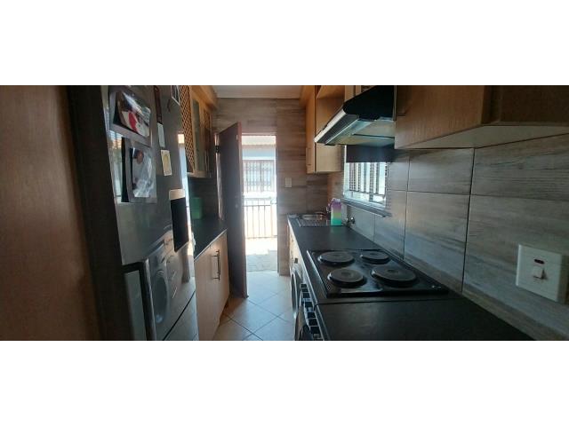 2 Bedroom House for sale in Theresapark