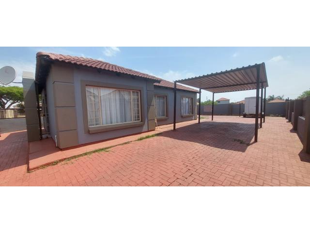  for sale in Nkwe Country Estate