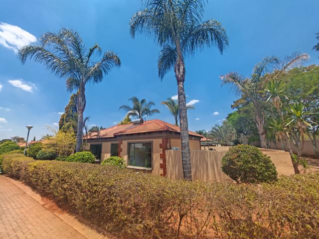 3 Bedroom House for sale in Hesteapark