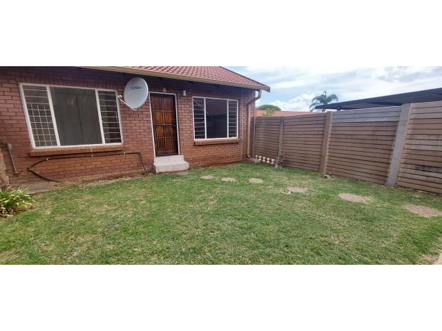 2 Bedroom House for sale in The Orchards