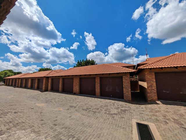 3 Bedroom House for sale in Theresapark