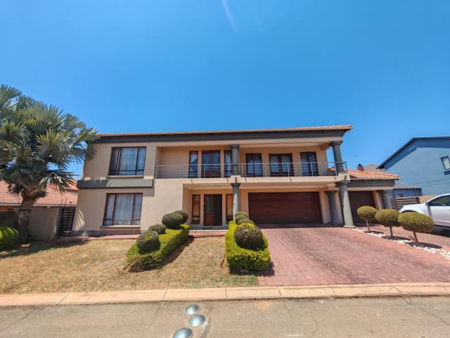 4 Bedroom House for sale in Ninapark