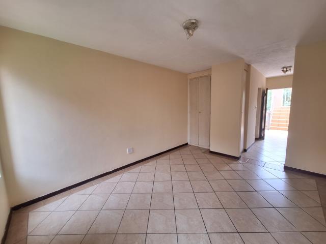 Bachelor apartment for sale in The Orchards