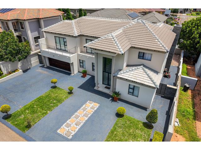 5 Bedroom House for sale in Amandasig