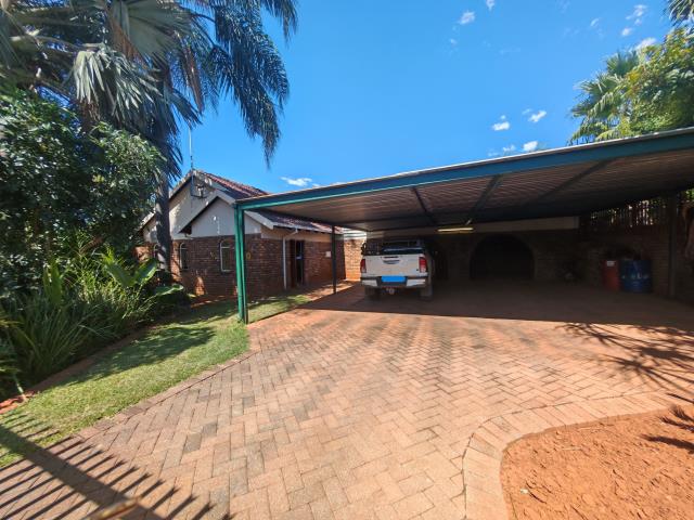 3 Bedroom House for sale in Theresapark