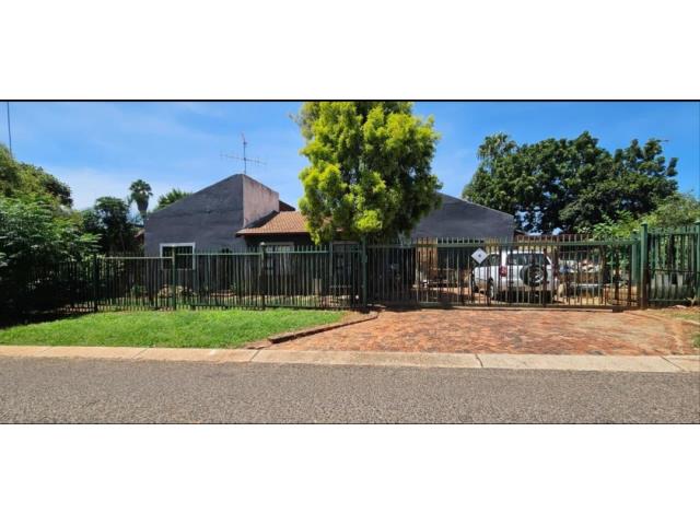 3 Bedroom House for sale in Amandasig