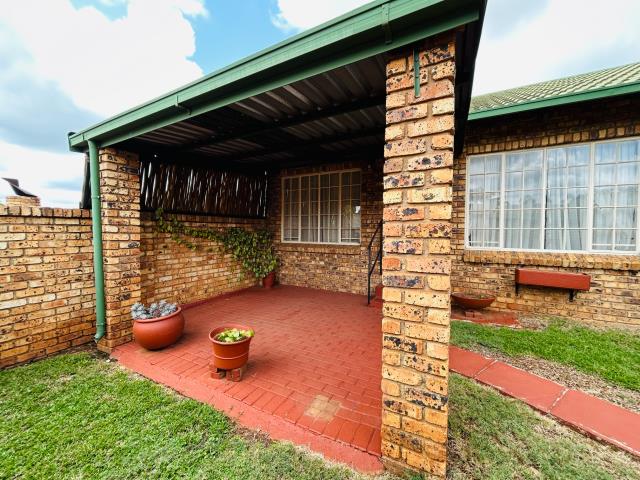 2 Bedroom House for sale in Amandasig