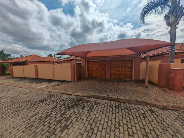 2 Bedroom House for sale in Heatherview
