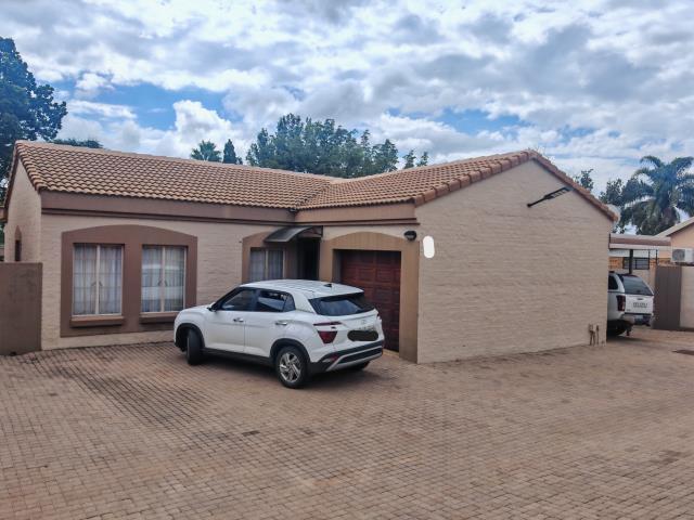 3 Bedroom House for sale in Theresapark