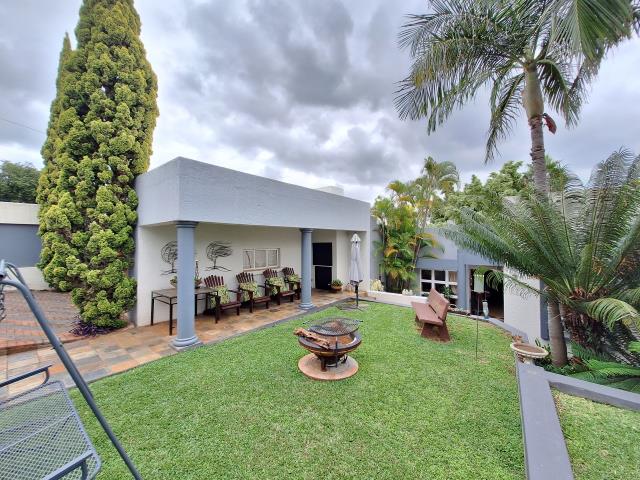 4 Bedroom House for sale in Amandasig