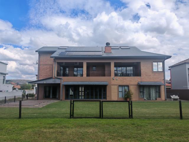 5 Bedroom House for sale in Theresapark