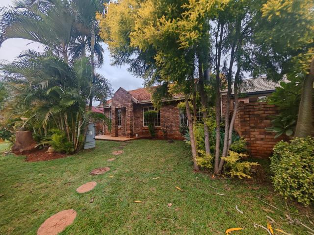 3 Bedroom House for sale in Theresapark