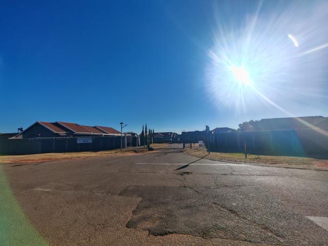 Land for sale in The Orchards