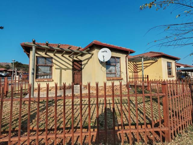 2 Bedroom House for sale in Heatherview