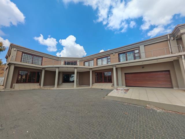 5 Bedroom House for sale in Amandasig