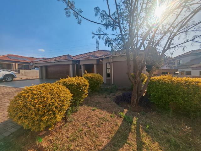 5 Bedroom House for sale in Amandasig