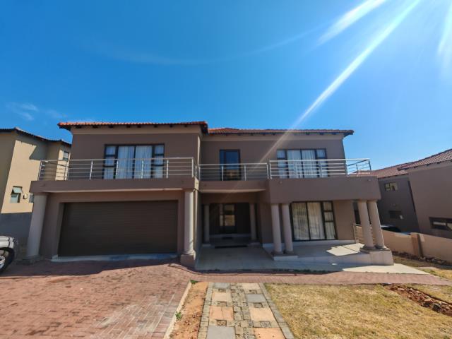 5 Bedroom House for sale in Amandasig