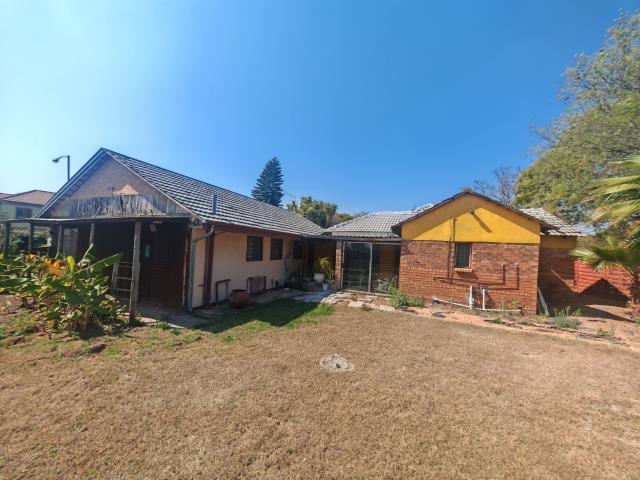 4 Bedroom House for sale in Theresapark