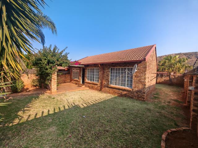 2 Bedroom Simplex for sale in Amandasig