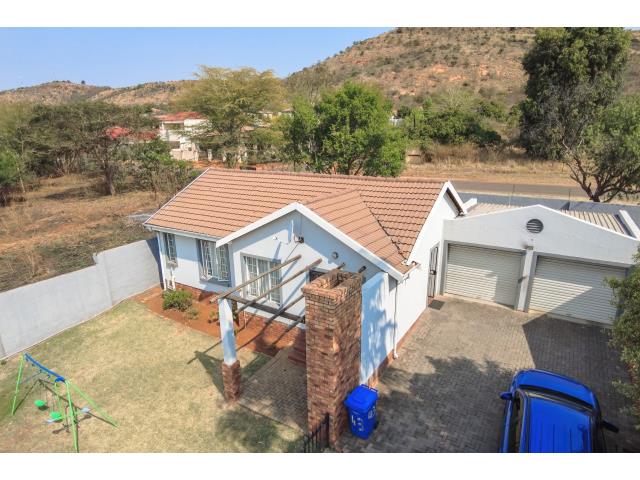 3 Bedroom House for sale in Amandasig